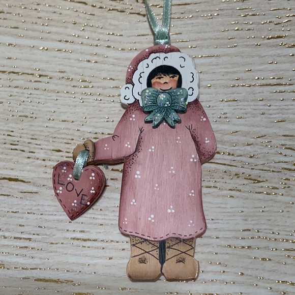 Alaska girl wood ornament Mary Harper #2 - Picture 3 of 14